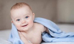 Кривошея у новорожденных младенцев — признаки, фото и лечение